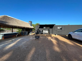 Casa Conteiner en campo con playa privada. max 6 personas